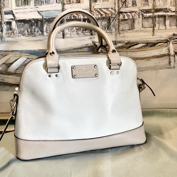kate spade Handbags - Kate Spade Crossbody Leather Handbag